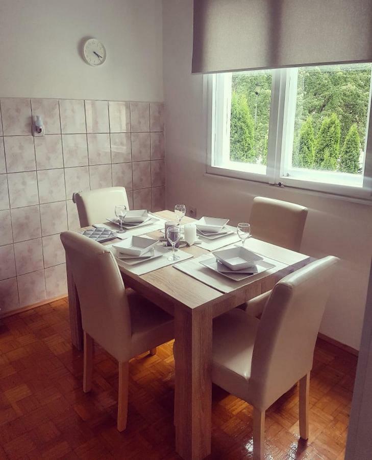Apartman Kej Pirot Exterior foto
