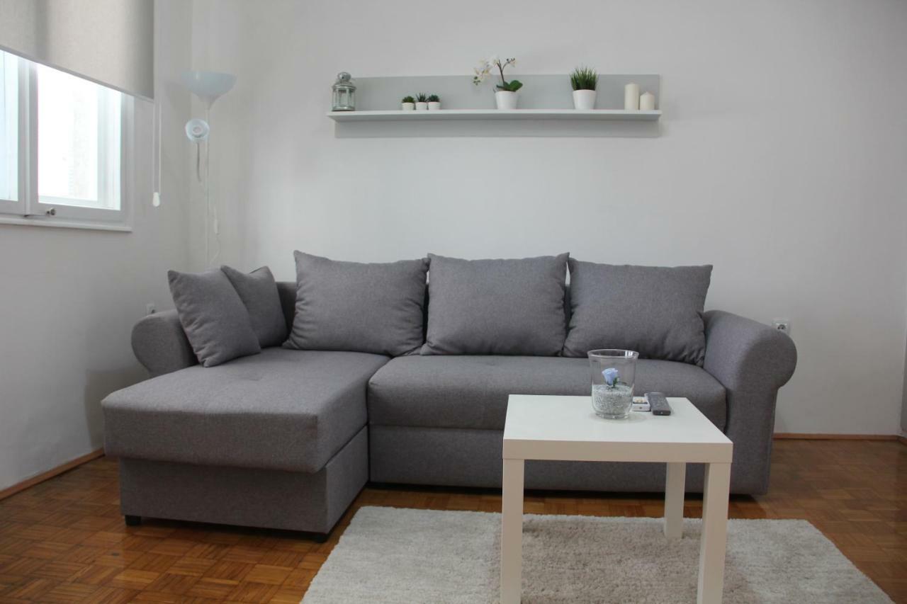 Apartman Kej Pirot Exterior foto