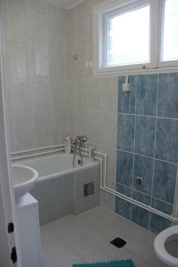 Apartman Kej Pirot Exterior foto