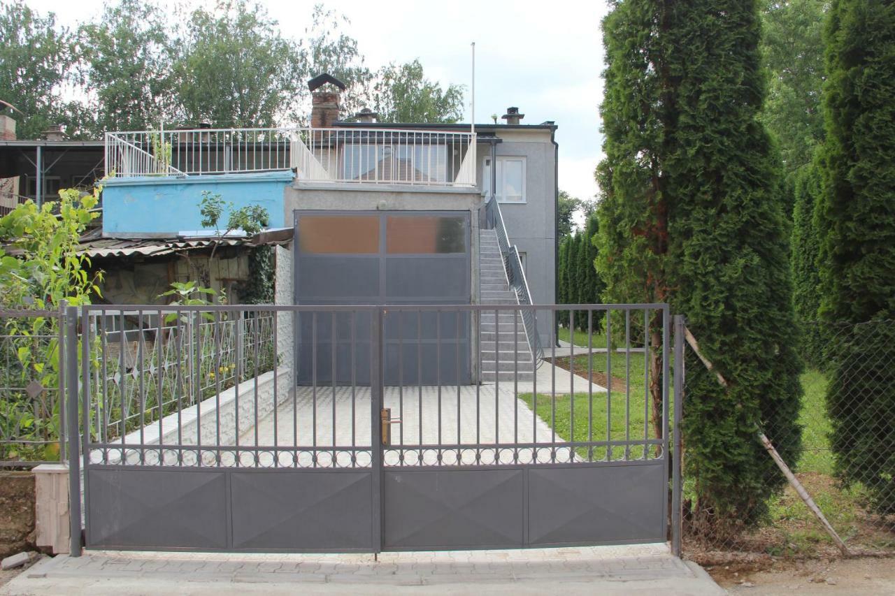 Apartman Kej Pirot Exterior foto