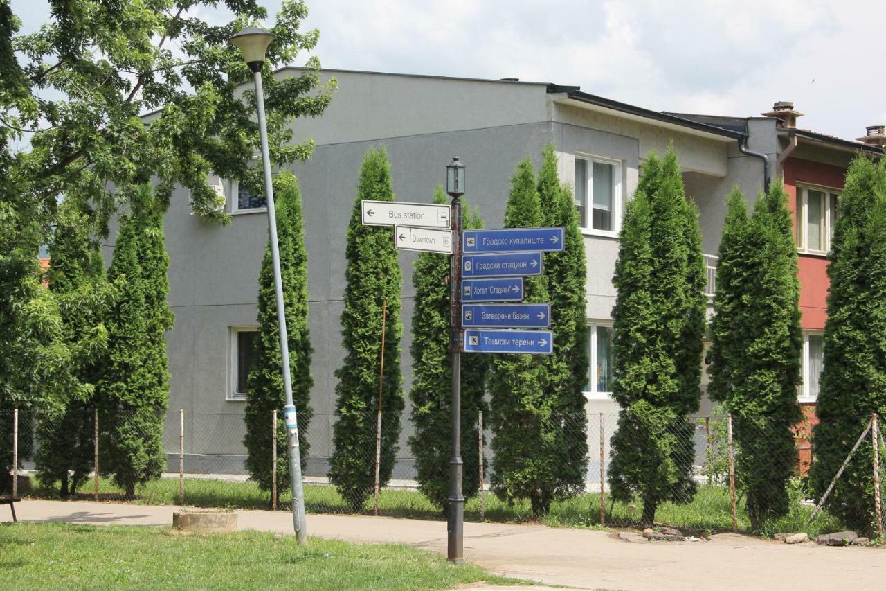 Apartman Kej Pirot Exterior foto