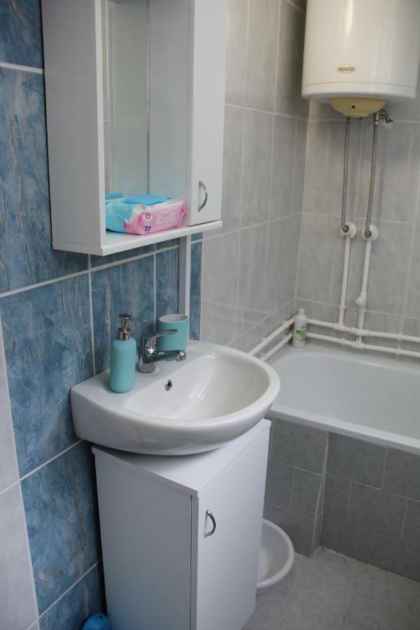 Apartman Kej Pirot Exterior foto